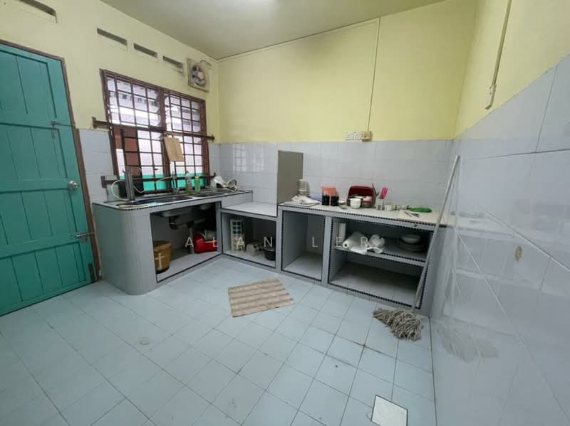 2-storey Terraced House for Sale in Skudai (Johor) - Alan Ler - Kitchen - PropertyGuru.com.my