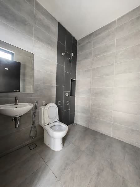 Cluster House for Sale in Taman Mount Austin (Tebrau) - Aries Lam - PropertyGuru.com.my