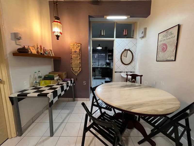 Rumah Teres 2 Tingkat untuk Dijual di Seksyen 13 (Shah Alam) - Syafiq Sharifudin - Dining Room - PropertyGuru.com.my