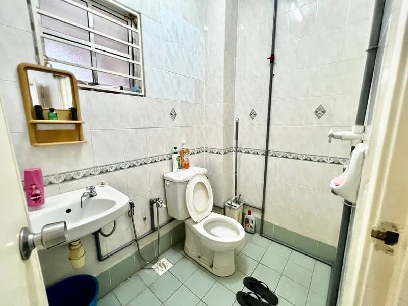 Rumah Teres 2 Tingkat untuk Dijual di Seksyen 13 (Shah Alam) - Syafiq Sharifudin - Bathroom - PropertyGuru.com.my