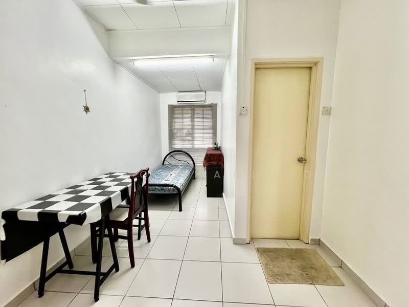 Rumah Teres 2 Tingkat untuk Dijual di Seksyen 13 (Shah Alam) - Syafiq Sharifudin - Bedroom - PropertyGuru.com.my