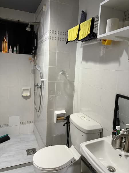 Condominium for Rent at Fraser Towers - Chen Kah Seng - Bathroom - PropertyGuru.com.my