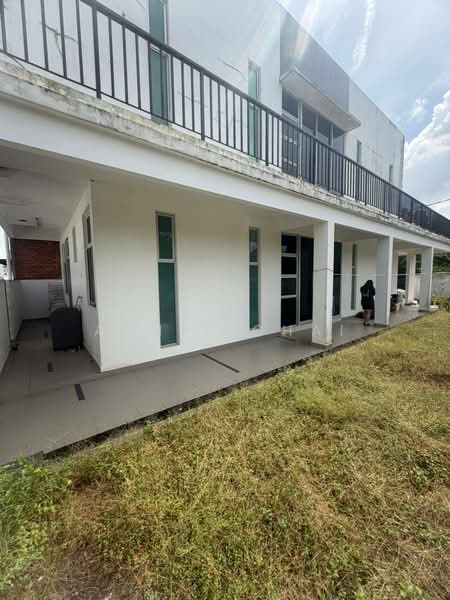 2-storey Terraced House for Sale in Bandar Seri Alam (Masai) - Annie Chai - Exterior - PropertyGuru.com.my