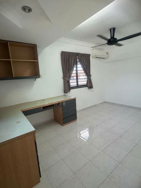 2-storey Terraced House for Rent in Taman Skudai Baru (Skudai) - Jade Gan - Study - PropertyGuru.com.my