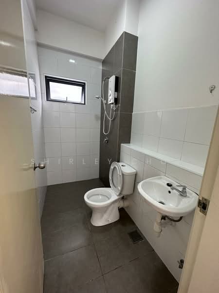 Kondominium untuk Disewa di Kingfisher @ Inanam - shirley Chow - Bathroom - PropertyGuru.com.my
