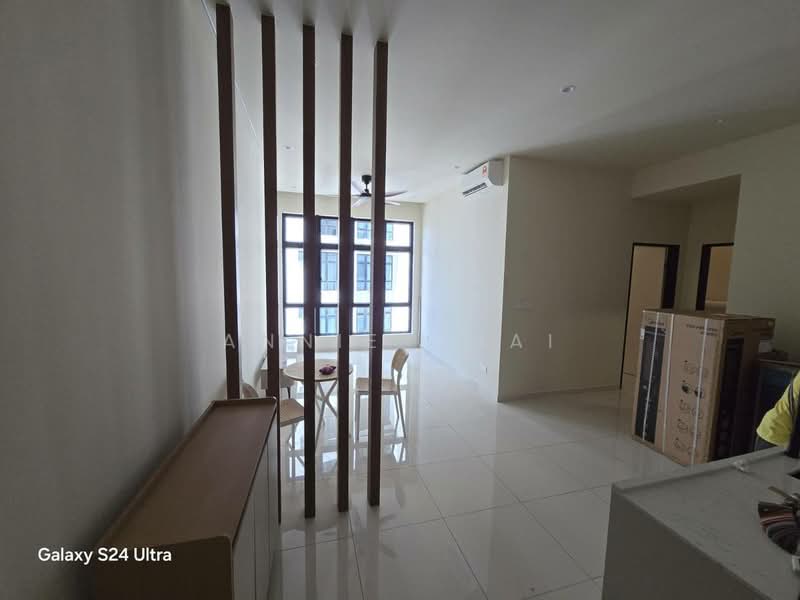 Cluster House for Sale in Taman Mount Austin (Tebrau) - Annie Chai - Living Room - PropertyGuru.com.my