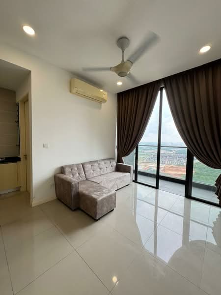 Servis Apartment untuk Disewa di D'Pristine - Yee Shiuen - Living Room - PropertyGuru.com.my