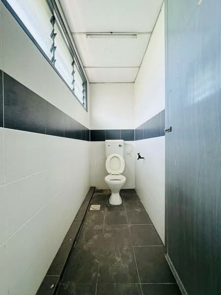 Kedai untuk Disewa di Taman Sejahtera (Klang) - Zackinn Hoi - Bathroom - PropertyGuru.com.my
