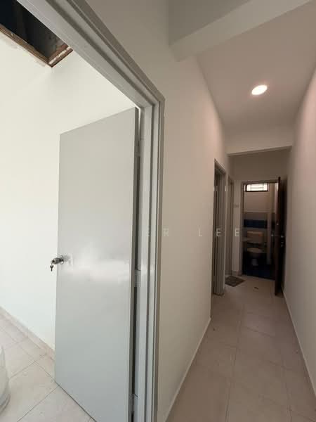 2-storey Terraced House for Sale in Taman Bestari Indah (Ulu Tiram) - Kasper Lee - Corridor - PropertyGuru.com.my