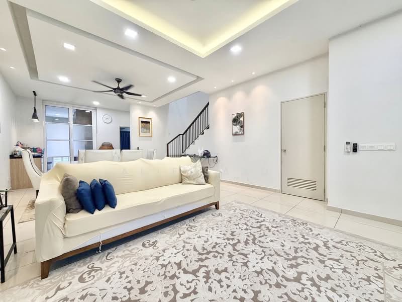 Rumah Teres 2 Tingkat untuk Dijual di Kota Kemuning (Shah Alam) - Alif Saad - Living Room - PropertyGuru.com.my