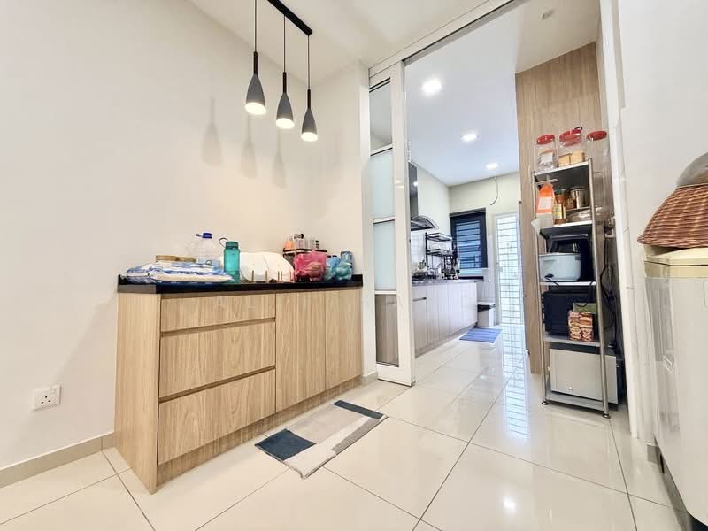 Rumah Teres 2 Tingkat untuk Dijual di Kota Kemuning (Shah Alam) - Alif Saad - Kitchen - PropertyGuru.com.my