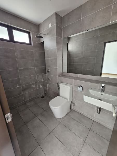 2-storey Terraced House for Rent in Dengkil (Selangor) - Ahmad Fadlee - Bathroom - PropertyGuru.com.my