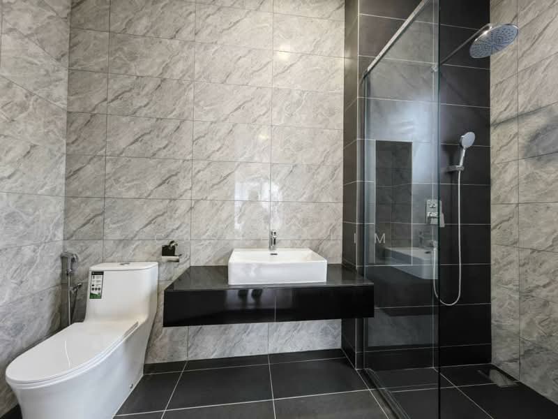 Cluster House for Sale in Eco Ardence (Setia Alam) - Cassey Lim - Bathroom - PropertyGuru.com.my