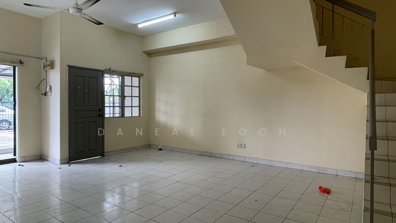 2-storey Terraced House for Rent in Bandar Puteri Klang (Klang) - Daneal Eoon - Living Room - PropertyGuru.com.my