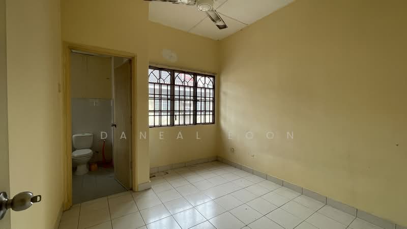 2-storey Terraced House for Rent in Bandar Puteri Klang (Klang) - Daneal Eoon - Bathroom - PropertyGuru.com.my