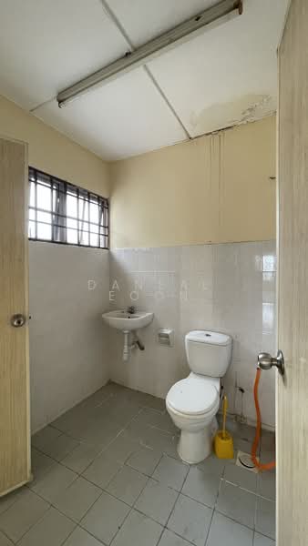 2-storey Terraced House for Rent in Bandar Puteri Klang (Klang) - Daneal Eoon - Bathroom - PropertyGuru.com.my
