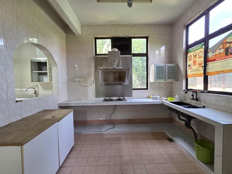 Rumah Banglo untuk Dijual di Saujana Akasia (Sungai Buloh) - Mastura See - Kitchen - PropertyGuru.com.my