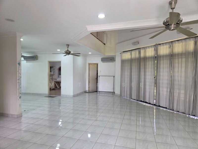 Rumah Banglo untuk Dijual di Saujana Akasia (Sungai Buloh) - Mastura See - Living Room - PropertyGuru.com.my