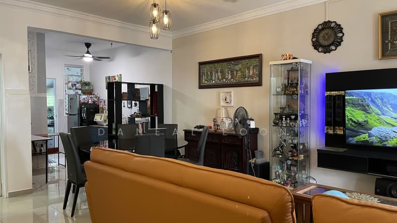 Rumah Teres 2 Tingkat untuk Dijual di Taman Meru Putra (Kapar) - Daneal Eoon - Living Room - PropertyGuru.com.my
