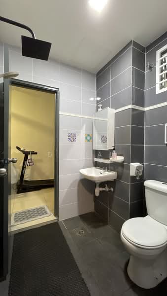 Rumah Teres 2 Tingkat untuk Dijual di Taman Meru Putra (Kapar) - Daneal Eoon - Bathroom - PropertyGuru.com.my