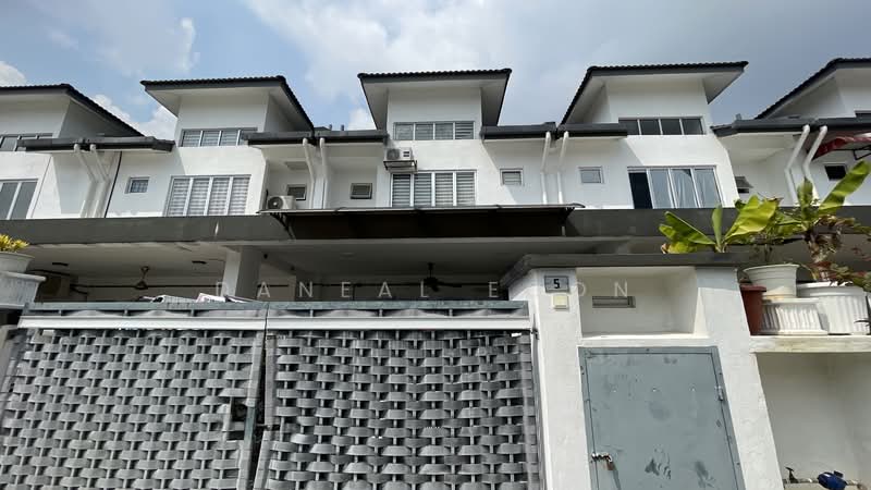 Rumah Teres 2 Tingkat untuk Dijual di Taman Meru Putra (Kapar) - Daneal Eoon - Exterior - PropertyGuru.com.my