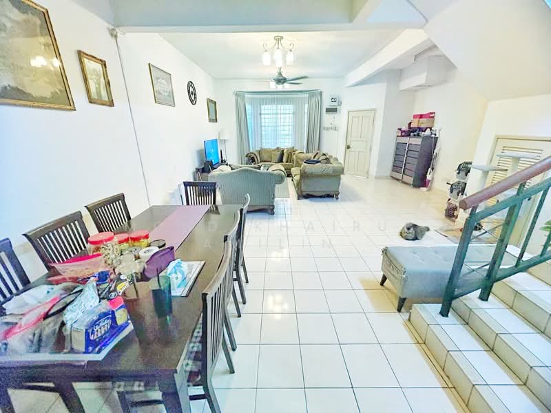 2-storey Terraced House for Sale in Seksyen U9 (Shah Alam) - Mohd Khairul Amilin - Living Room - PropertyGuru.com.my