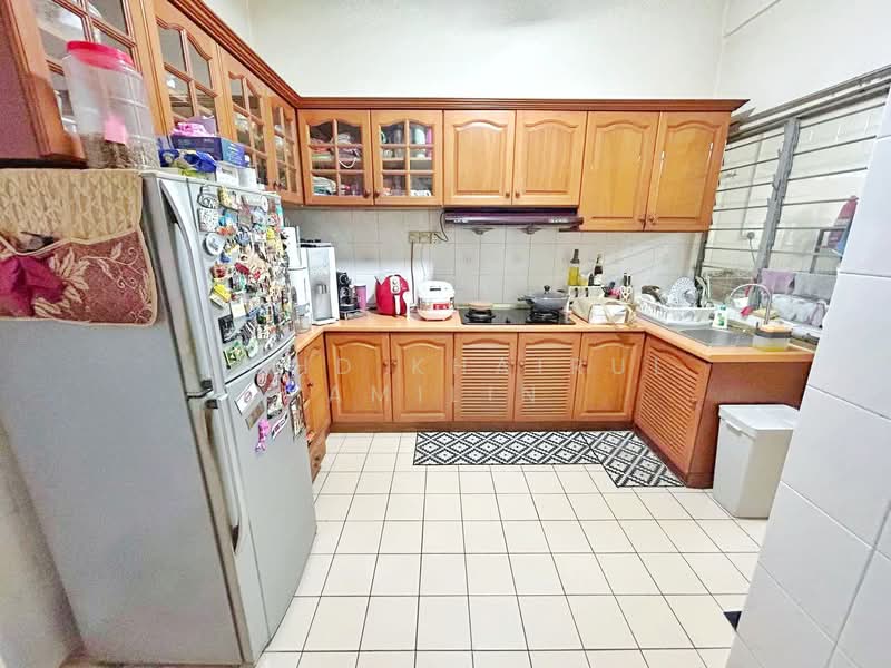 2-storey Terraced House for Sale in Seksyen U9 (Shah Alam) - Mohd Khairul Amilin - Kitchen - PropertyGuru.com.my