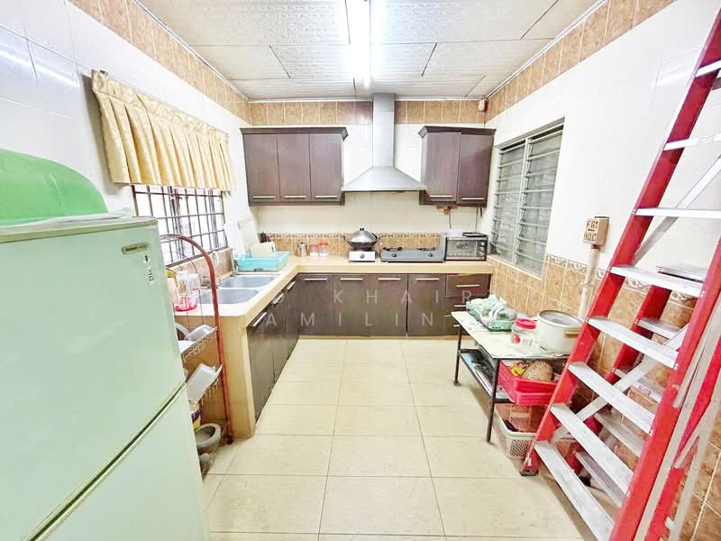 2-storey Terraced House for Sale in Seksyen U9 (Shah Alam) - Mohd Khairul Amilin - Kitchen - PropertyGuru.com.my