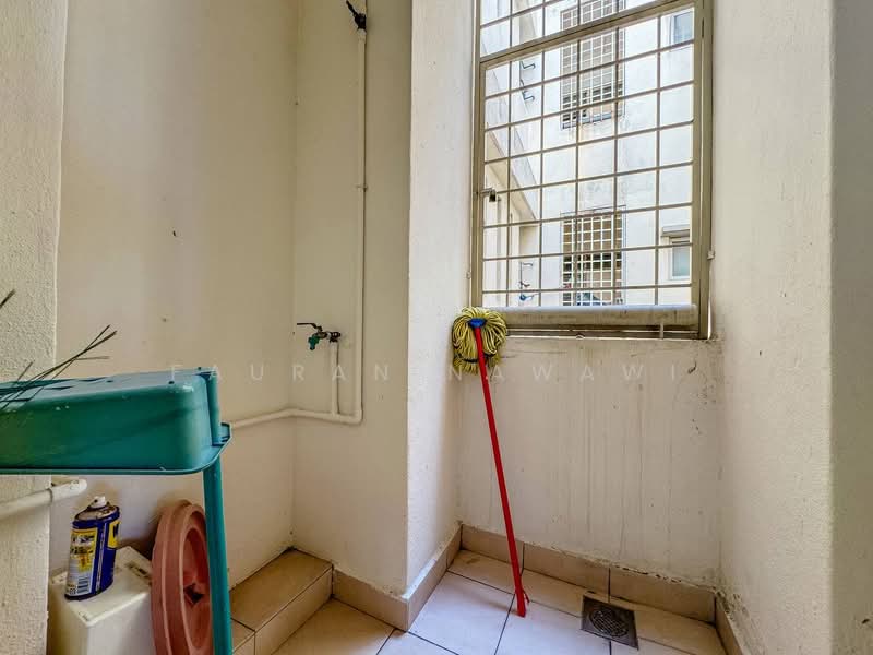 Pangsapuri untuk Dijual di Kondominium Kristal - Fauran Nawawi - PropertyGuru.com.my