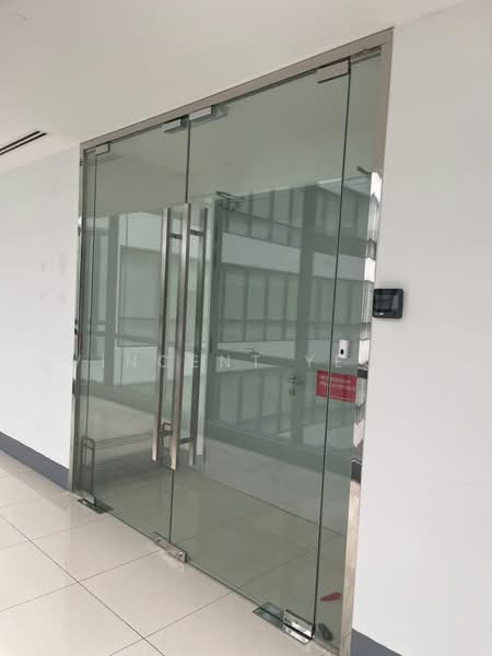 Kedai / Pejabat untuk Disewa di Seksyen U1 (Glenmarie) - Vincent Yeoh - Entrance - PropertyGuru.com.my