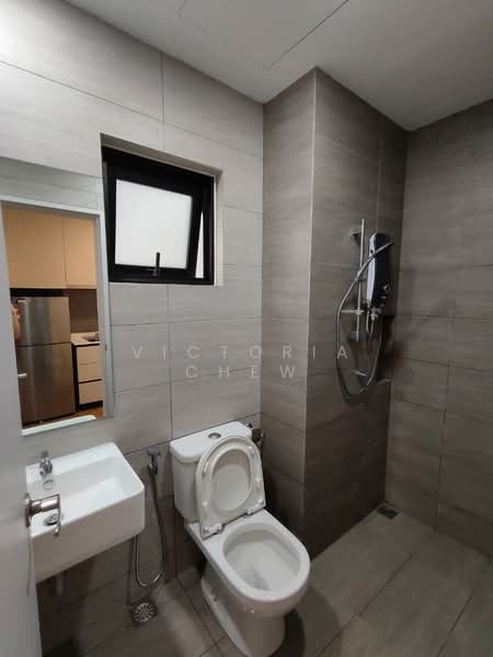 Servis Apartment untuk Disewa di The Amber Residence @ TwentyFive.7 - Victoria Chew - Bathroom - PropertyGuru.com.my