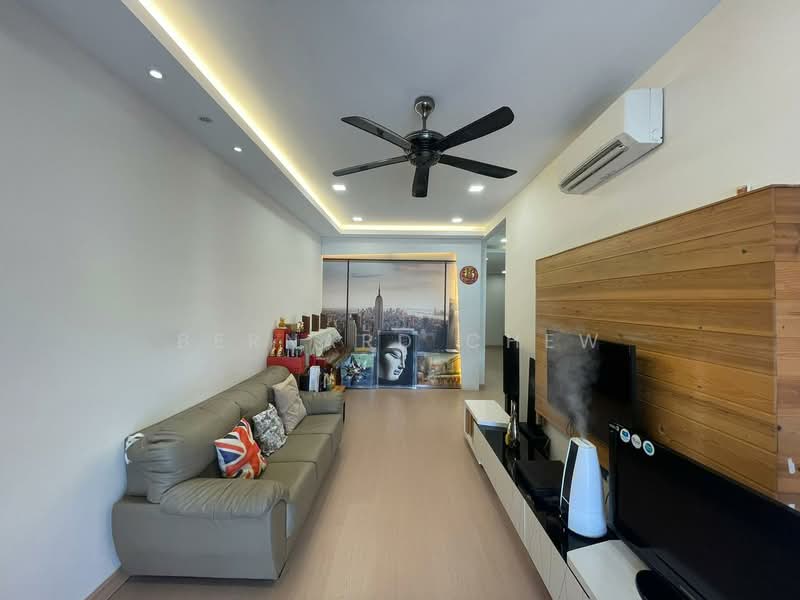 Rumah Teres 1 Tingkat untuk Dijual di Taman Iping (Batu Maung) - Bernard Chew - Living Room - PropertyGuru.com.my