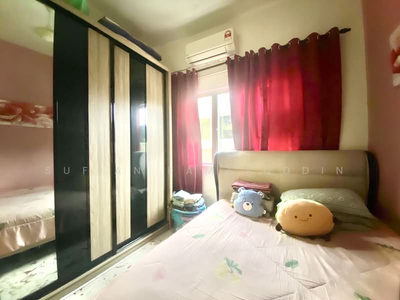 Pangsapuri untuk Dijual di Pangsapuri Merak - Sufian Kamaruddin - Bedroom - PropertyGuru.com.my