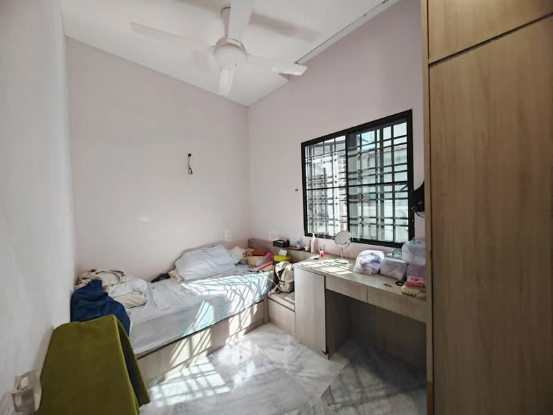 Semi-Detached House for Sale in Taman Pinji Indah (Ipoh) - Amie Chong - Bedroom - PropertyGuru.com.my