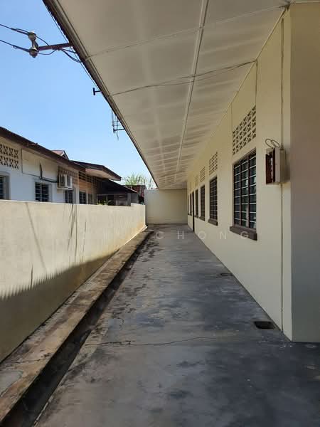 Rumah Berkembar untuk Dijual di Kampung Baru Pasir Pinji (Ipoh) - Amie Chong - Exterior - PropertyGuru.com.my