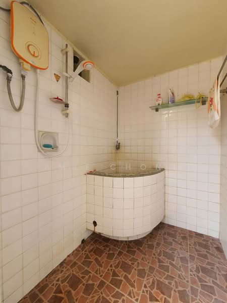 Rumah Berkembar untuk Dijual di Kampung Baru Pasir Pinji (Ipoh) - Amie Chong - PropertyGuru.com.my
