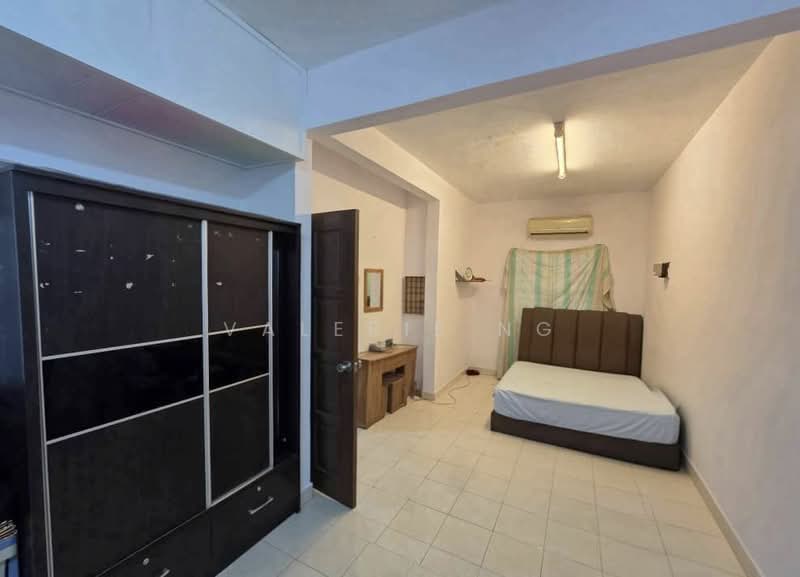 Rumah Teres 2 Tingkat untuk Dijual di Taman Bukit Maluri (Kepong) - Valerie Ng - Bedroom - PropertyGuru.com.my