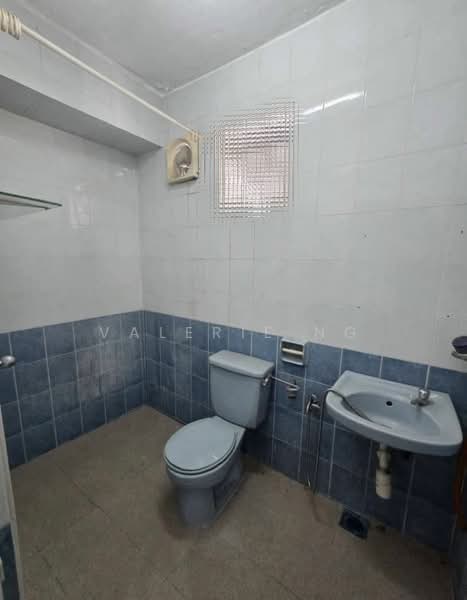 Rumah Teres 2 Tingkat untuk Dijual di Taman Bukit Maluri (Kepong) - Valerie Ng - Bathroom - PropertyGuru.com.my