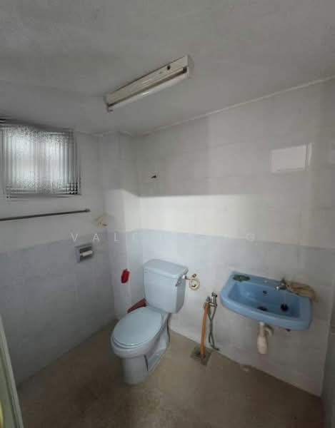 Rumah Teres 2 Tingkat untuk Dijual di Taman Bukit Maluri (Kepong) - Valerie Ng - Bathroom - PropertyGuru.com.my