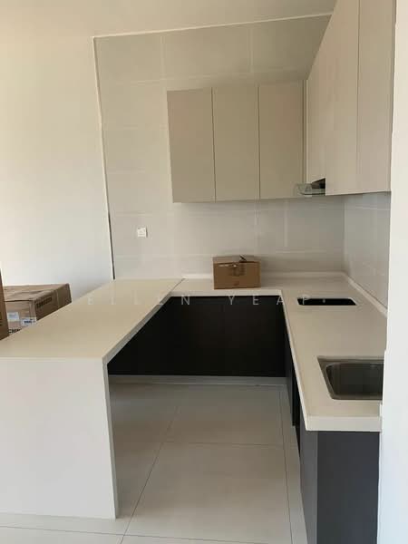 Kondominium untuk Dijual di Bay Point @ Country Garden Danga Bay - Ellen Yeap - Kitchen - PropertyGuru.com.my
