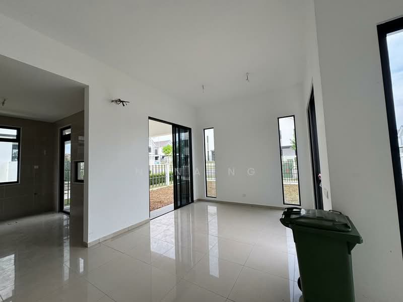 Cluster House for Rent in Taman Ekoflora (Johor Bahru) - Nana Ng - Living Room - PropertyGuru.com.my