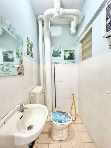 Apartment for Sale at Lakeview Apartments - Azmi . - PropertyGuru.com.my