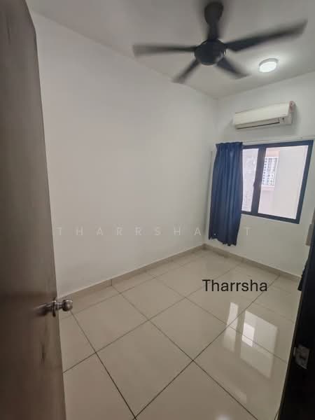 Kondominium untuk Disewa di Oasis 2 Residence - Tharrsha. T - Bedroom - PropertyGuru.com.my