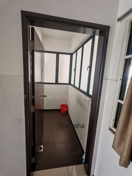 Kondominium untuk Disewa di Oasis 2 Residence - Tharrsha. T - Interior - PropertyGuru.com.my