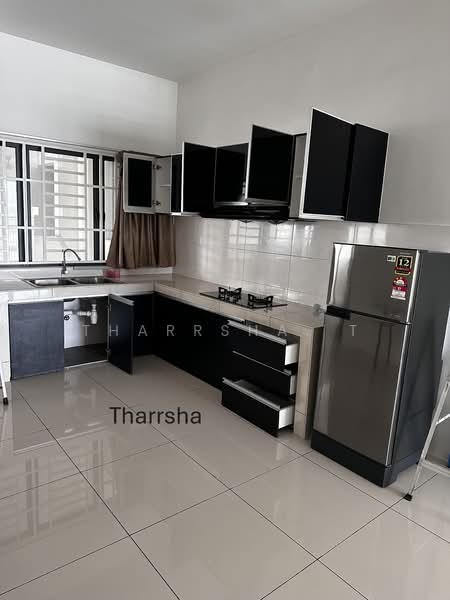 Kondominium untuk Disewa di Oasis 2 Residence - Tharrsha. T - Kitchen - PropertyGuru.com.my