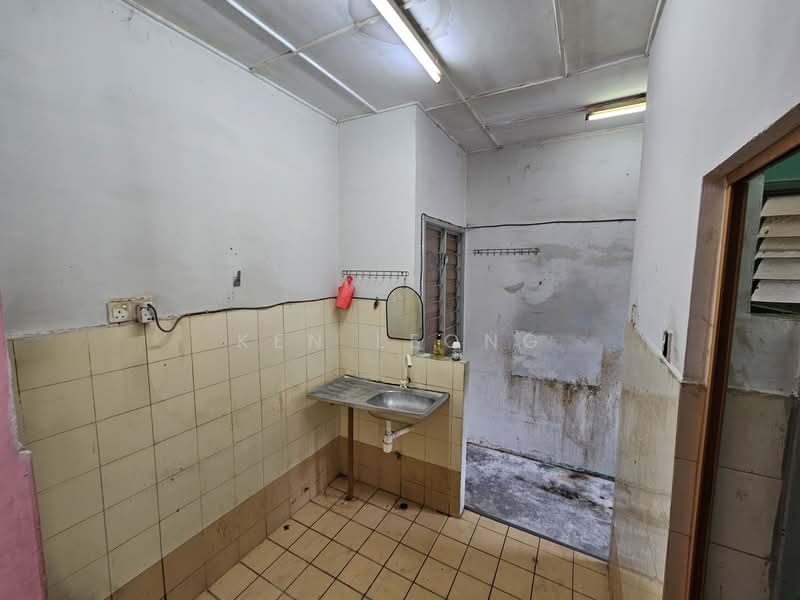 Apartment for Sale at Enggang Apartment - Ken Leong - Kitchen - PropertyGuru.com.my