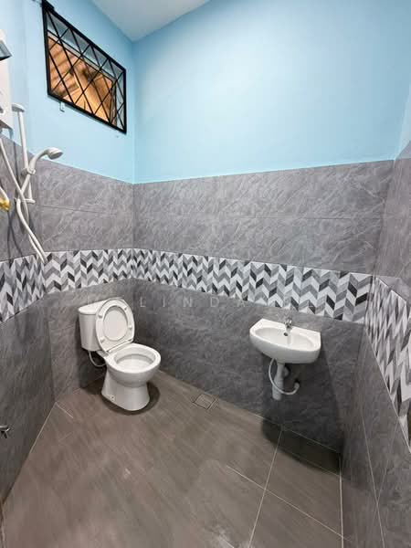 1-storey Terraced House for Sale in Taman Senai Utama (Kulai) - Melinda Ee - Bathroom - PropertyGuru.com.my