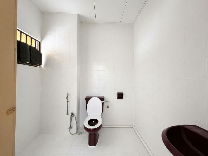 2-storey Terraced House for Sale in Pjs 5 (Petaling Jaya) - Amirul Nasyriq - Bathroom - PropertyGuru.com.my