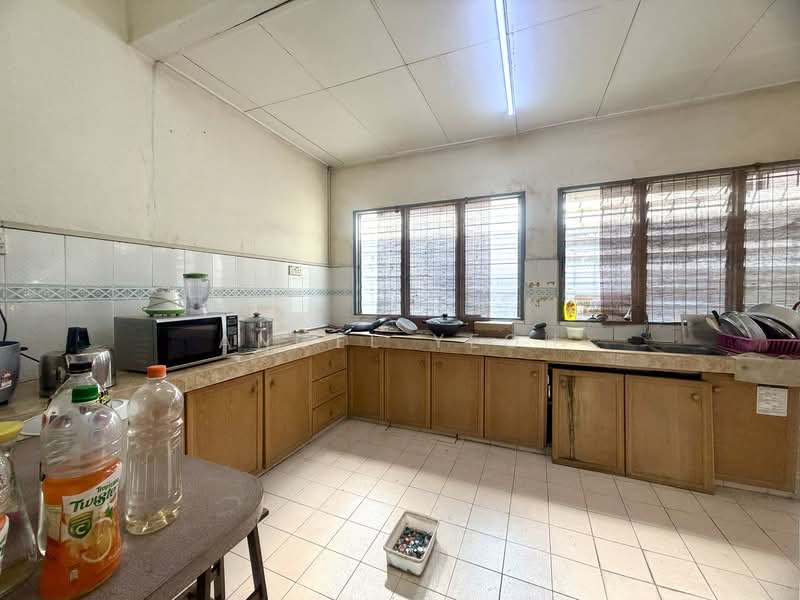 Rumah Teres 2 Tingkat untuk Dijual di Bandar Tun Hussein Onn (Cheras) - Angel Yeoh - Kitchen - PropertyGuru.com.my
