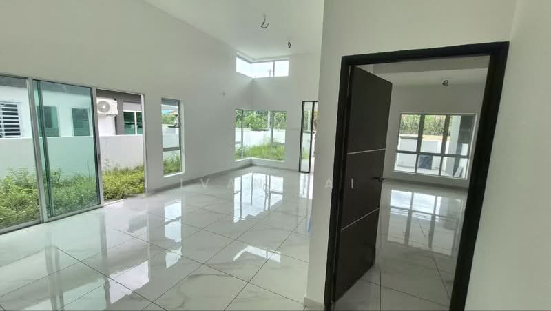Rumah Berkembar untuk Dijual di Taman Klebang Ria (Chemor) - Ivan Tai - Living Room - PropertyGuru.com.my